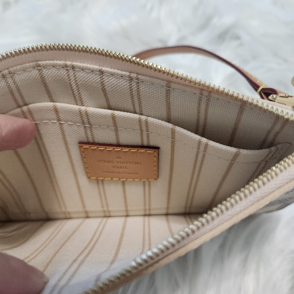 Authentic Louis Vuitton Damier Azur Pouchette PM - Picture 8 of 15